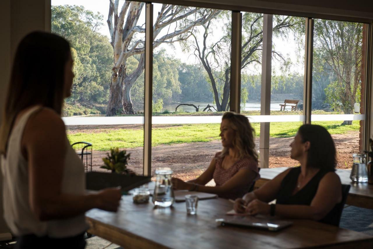 Cadell On The Murray Motel Moama Eksteriør bilde